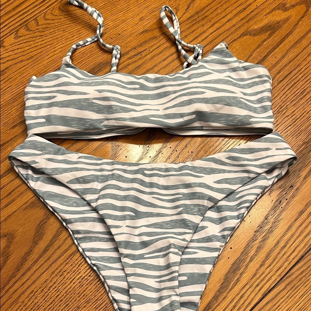 SHEIN Zebra Print Bikini - Gray and White